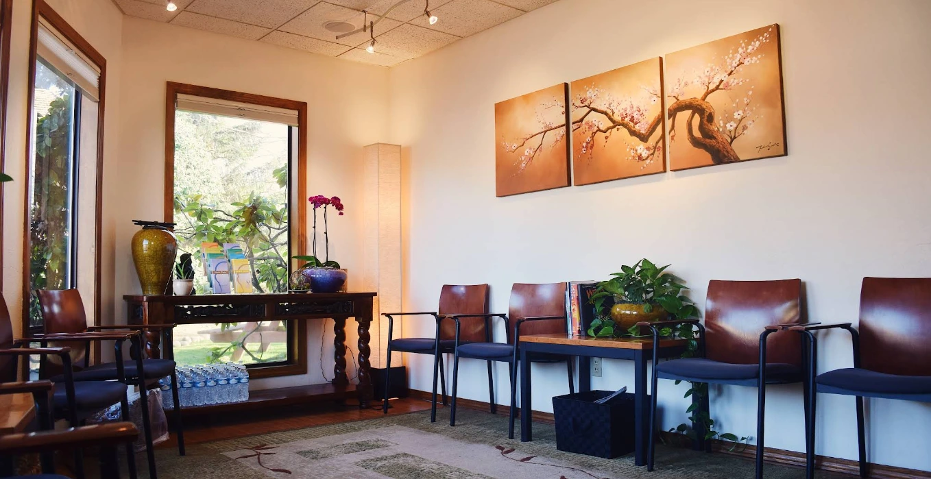 Chiropractor Medford OR Office Waiting